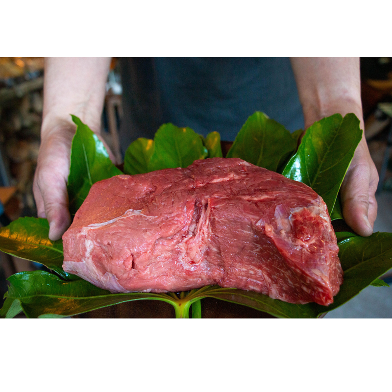 これぞワイルドBBQ!国産牛モモ塊肉